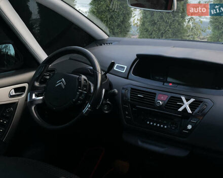 Красный Ситроен Гранд С4 Пикассо, объемом двигателя 1.56 л и пробегом 215 тыс. км за 5999 $, фото 38 на Automoto.ua