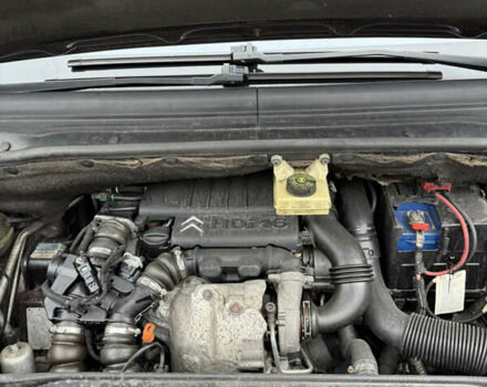 Красный Ситроен Гранд С4 Пикассо, объемом двигателя 1.56 л и пробегом 299 тыс. км за 6200 $, фото 20 на Automoto.ua