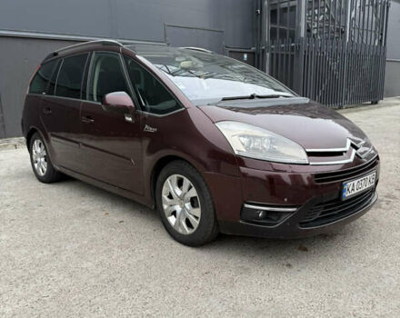 Красный Ситроен Гранд С4 Пикассо, объемом двигателя 1.56 л и пробегом 299 тыс. км за 6200 $, фото 2 на Automoto.ua