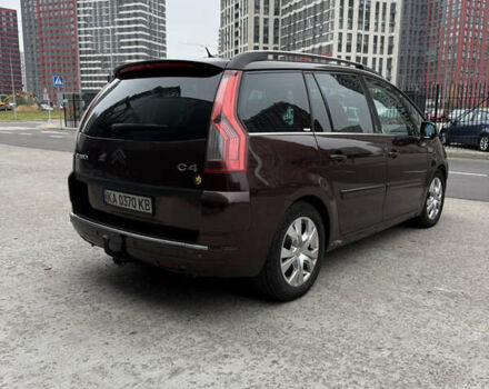 Красный Ситроен Гранд С4 Пикассо, объемом двигателя 1.56 л и пробегом 299 тыс. км за 6200 $, фото 4 на Automoto.ua