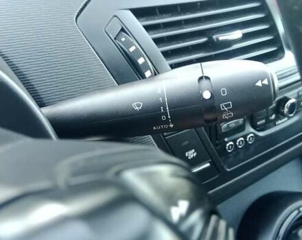 Червоний Сітроен Гранд С4 Пікассо, об'ємом двигуна 2 л та пробігом 300 тис. км за 7997 $, фото 80 на Automoto.ua