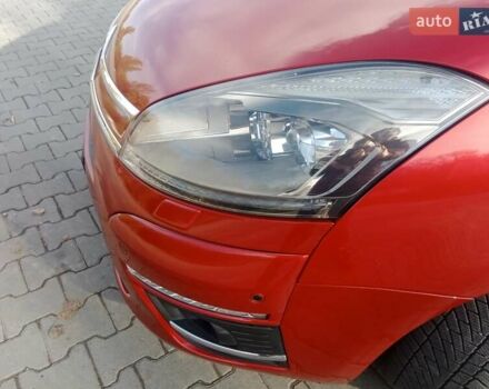 Ситроен Гранд С4 Пикассо 2012 в Черткове на Automoto.ua Красный Ситроен Гранд С4 Пикассо, объемом двигателя 2 л и пробегом 300 тыс. км за 7997 $, фото 50 на Automoto.ua