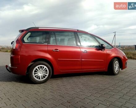 Ситроен Гранд С4 Пикассо 2012 в Черткове на Automoto.ua Красный Ситроен Гранд С4 Пикассо, объемом двигателя 2 л и пробегом 300 тыс. км за 7997 $, фото 26 на Automoto.ua