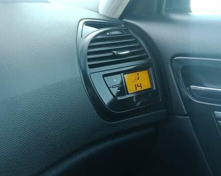 Червоний Сітроен Гранд С4 Пікассо, об'ємом двигуна 2 л та пробігом 300 тис. км за 7997 $, фото 87 на Automoto.ua