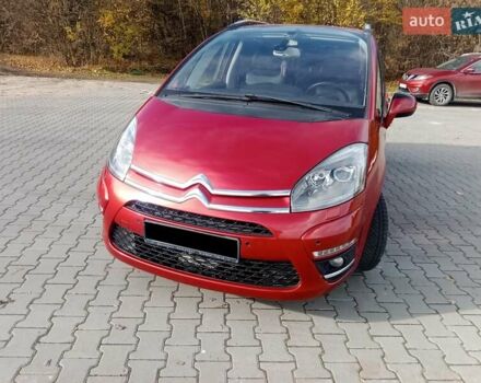 Ситроен Гранд С4 Пикассо 2012 в Черткове на Automoto.ua Красный Ситроен Гранд С4 Пикассо, объемом двигателя 2 л и пробегом 300 тыс. км за 7997 $, фото 22 на Automoto.ua