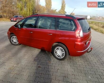 Червоний Сітроен Гранд С4 Пікассо, об'ємом двигуна 2 л та пробігом 300 тис. км за 7997 $, фото 3 на Automoto.ua