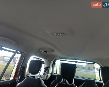 Червоний Сітроен Гранд С4 Пікассо, об'ємом двигуна 2 л та пробігом 300 тис. км за 7997 $, фото 98 на Automoto.ua