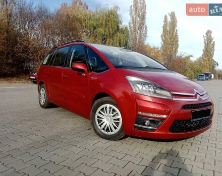 Червоний Сітроен Гранд С4 Пікассо, об'ємом двигуна 2 л та пробігом 300 тис. км за 7997 $, фото 24 на Automoto.ua