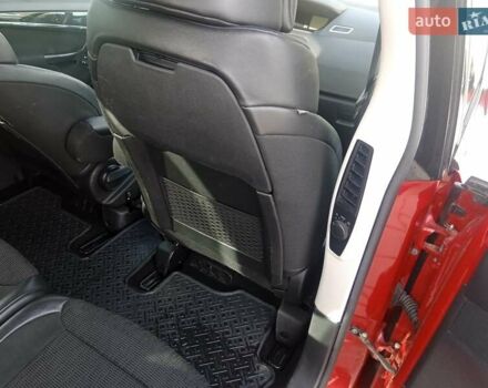 Ситроен Гранд С4 Пикассо 2012 в Черткове на Automoto.ua Красный Ситроен Гранд С4 Пикассо, объемом двигателя 2 л и пробегом 300 тыс. км за 7997 $, фото 33 на Automoto.ua