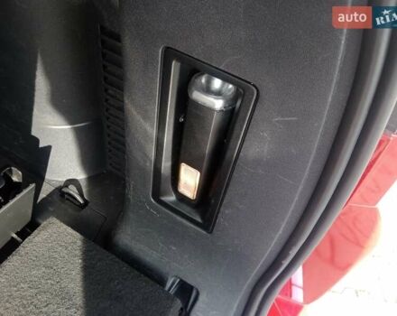 Червоний Сітроен Гранд С4 Пікассо, об'ємом двигуна 2 л та пробігом 300 тис. км за 7997 $, фото 43 на Automoto.ua