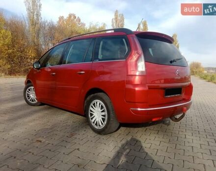 Ситроен Гранд С4 Пикассо 2012 в Черткове на Automoto.ua Красный Ситроен Гранд С4 Пикассо, объемом двигателя 2 л и пробегом 300 тыс. км за 7997 $, фото 6 на Automoto.ua
