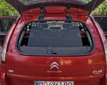 Ситроен Гранд С4 Пикассо 2012 в Тернополе на Automoto.ua Красный Ситроен Гранд С4 Пикассо, объемом двигателя 1.56 л и пробегом 264 тыс. км за 8500 $, фото 4 на Automoto.ua