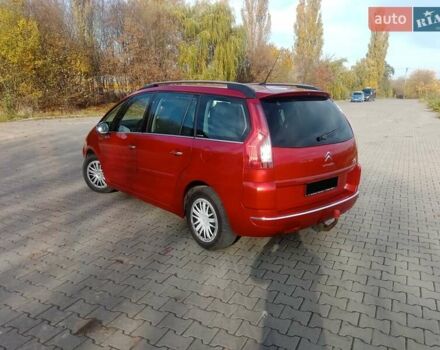 Ситроен Гранд С4 Пикассо 2012 в Черткове на Automoto.ua Красный Ситроен Гранд С4 Пикассо, объемом двигателя 2 л и пробегом 300 тыс. км за 7997 $, фото 8 на Automoto.ua