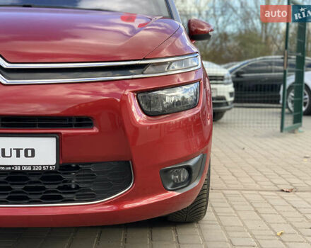 Червоний Сітроен Гранд С4 Пікассо, об'ємом двигуна 1.6 л та пробігом 91 тис. км за 12899 $, фото 9 на Automoto.ua