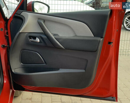 Червоний Сітроен Гранд С4 Пікассо, об'ємом двигуна 1.6 л та пробігом 91 тис. км за 12899 $, фото 33 на Automoto.ua