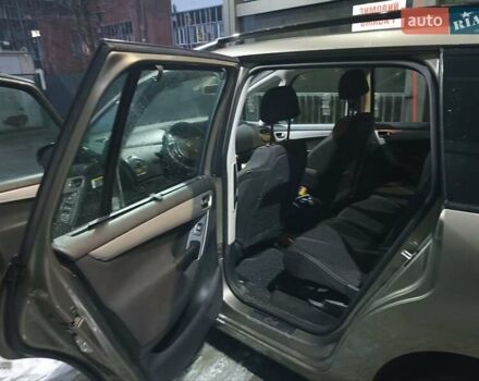 Сітроен Гранд С4 Пікассо, об'ємом двигуна 1.6 л та пробігом 239 тис. км за 5990 $, фото 14 на Automoto.ua