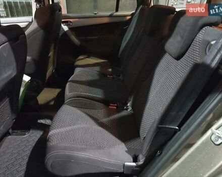 Сітроен Гранд С4 Пікассо, об'ємом двигуна 1.6 л та пробігом 239 тис. км за 5990 $, фото 17 на Automoto.ua