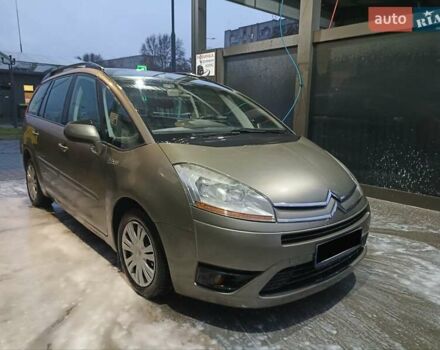 Сітроен Гранд С4 Пікассо, об'ємом двигуна 1.6 л та пробігом 239 тис. км за 5990 $, фото 4 на Automoto.ua