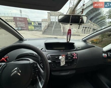 Ситроен Гранд С4 Пикассо, объемом двигателя 1.6 л и пробегом 256 тыс. км за 7000 $, фото 5 на Automoto.ua