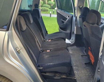 Сірий Сітроен Гранд С4 Пікассо, об'ємом двигуна 2 л та пробігом 338 тис. км за 4950 $, фото 21 на Automoto.ua