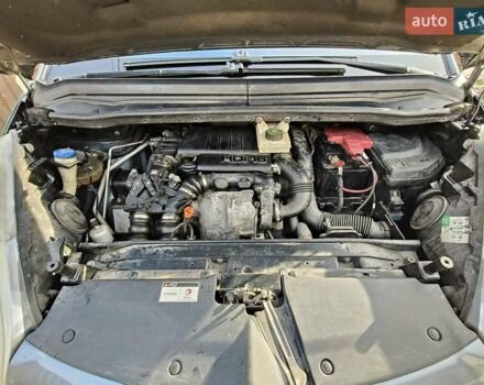 Сірий Сітроен Гранд С4 Пікассо, об'ємом двигуна 1.56 л та пробігом 356 тис. км за 4600 $, фото 18 на Automoto.ua