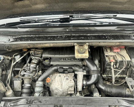 Серый Ситроен Гранд С4 Пикассо, объемом двигателя 1.6 л и пробегом 315 тыс. км за 3650 $, фото 16 на Automoto.ua