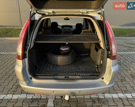 Сірий Сітроен Гранд С4 Пікассо, об'ємом двигуна 1.6 л та пробігом 241 тис. км за 4700 $, фото 25 на Automoto.ua