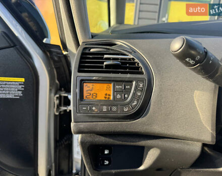 Сірий Сітроен Гранд С4 Пікассо, об'ємом двигуна 1.6 л та пробігом 241 тис. км за 6900 $, фото 46 на Automoto.ua