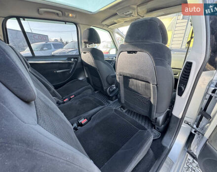 Сірий Сітроен Гранд С4 Пікассо, об'ємом двигуна 1.6 л та пробігом 241 тис. км за 6900 $, фото 32 на Automoto.ua