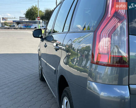 Сірий Сітроен Гранд С4 Пікассо, об'ємом двигуна 1.6 л та пробігом 251 тис. км за 6850 $, фото 13 на Automoto.ua
