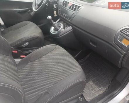 Серый Ситроен Гранд С4 Пикассо, объемом двигателя 1.6 л и пробегом 260 тыс. км за 7200 $, фото 12 на Automoto.ua