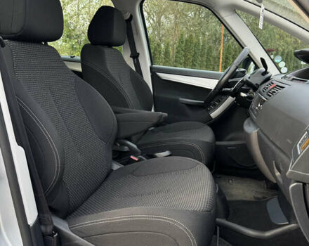 Серый Ситроен Гранд С4 Пикассо, объемом двигателя 1.6 л и пробегом 230 тыс. км за 7300 $, фото 14 на Automoto.ua