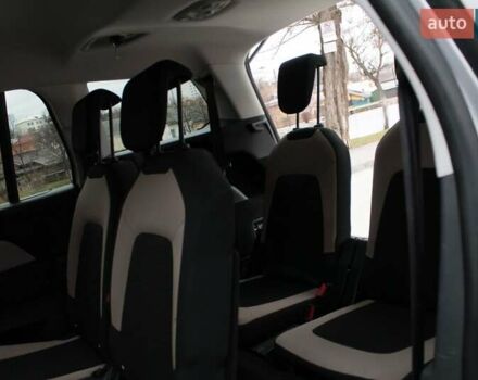 Ситроен Гранд С4 Пикассо 2013 в Львове на Automoto.ua Серый Ситроен Гранд С4 Пикассо, объемом двигателя 2 л и пробегом 198 тыс. км за 10900 $, фото 40 на Automoto.ua