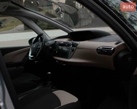 Ситроен Гранд С4 Пикассо 2013 в Львове на Automoto.ua Серый Ситроен Гранд С4 Пикассо, объемом двигателя 2 л и пробегом 198 тыс. км за 10900 $, фото 5 на Automoto.ua