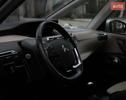 Ситроен Гранд С4 Пикассо 2013 в Львове на Automoto.ua Серый Ситроен Гранд С4 Пикассо, объемом двигателя 2 л и пробегом 198 тыс. км за 10900 $, фото 10 на Automoto.ua