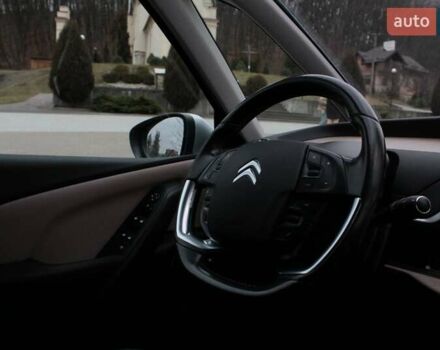 Ситроен Гранд С4 Пикассо 2013 в Львове на Automoto.ua Серый Ситроен Гранд С4 Пикассо, объемом двигателя 2 л и пробегом 198 тыс. км за 10900 $, фото 19 на Automoto.ua