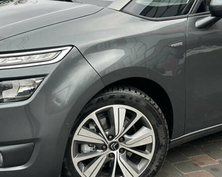 Сірий Сітроен Гранд С4 Пікассо, об'ємом двигуна 2 л та пробігом 235 тис. км за 10950 $, фото 3 на Automoto.ua