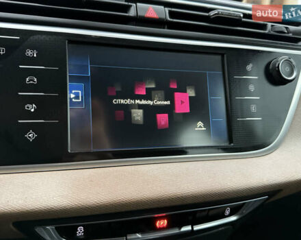 Серый Ситроен Гранд С4 Пикассо, объемом двигателя 1.6 л и пробегом 146 тыс. км за 8600 $, фото 40 на Automoto.ua