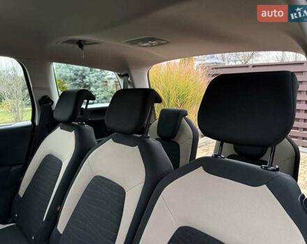 Серый Ситроен Гранд С4 Пикассо, объемом двигателя 1.6 л и пробегом 146 тыс. км за 8600 $, фото 29 на Automoto.ua