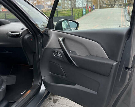 Серый Ситроен Гранд С4 Пикассо, объемом двигателя 2 л и пробегом 233 тыс. км за 11250 $, фото 28 на Automoto.ua