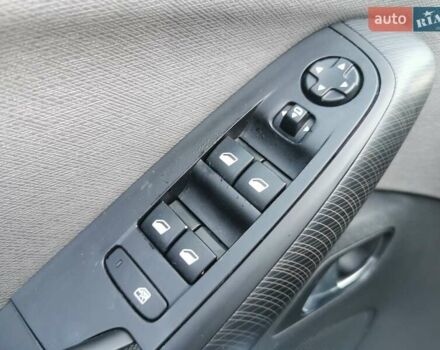 Серый Ситроен Гранд С4 Пикассо, объемом двигателя 2 л и пробегом 207 тыс. км за 12400 $, фото 31 на Automoto.ua