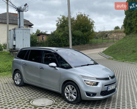 Сірий Сітроен Гранд С4 Пікассо, об'ємом двигуна 2 л та пробігом 240 тис. км за 11550 $, фото 6 на Automoto.ua
