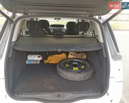 Серый Ситроен Гранд С4 Пикассо, объемом двигателя 2 л и пробегом 235 тыс. км за 13500 $, фото 4 на Automoto.ua