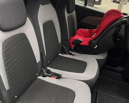 Сірий Сітроен Гранд С4 Пікассо, об'ємом двигуна 2 л та пробігом 291 тис. км за 10700 $, фото 17 на Automoto.ua