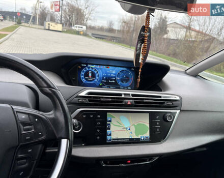 Сірий Сітроен Гранд С4 Пікассо, об'ємом двигуна 2 л та пробігом 240 тис. км за 11450 $, фото 18 на Automoto.ua