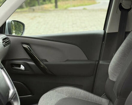 Серый Ситроен Гранд С4 Пикассо, объемом двигателя 2 л и пробегом 184 тыс. км за 13800 $, фото 27 на Automoto.ua