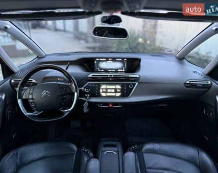 Сірий Сітроен Гранд С4 Пікассо, об'ємом двигуна 1.6 л та пробігом 95 тис. км за 14499 $, фото 23 на Automoto.ua