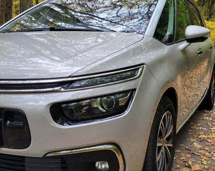 Сітроен Гранд С4 Пікассо 2016 у Вінниці на Automoto.ua Сірий Сітроен Гранд С4 Пікассо, об'ємом двигуна 2 л та пробігом 226 тис. км за 15600 $, фото 8 на Automoto.ua