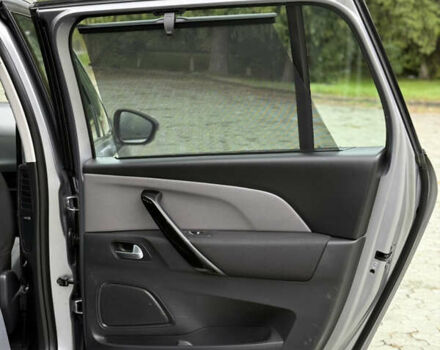 Серый Ситроен Гранд С4 Пикассо, объемом двигателя 2 л и пробегом 184 тыс. км за 13800 $, фото 38 на Automoto.ua