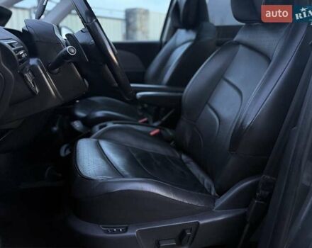 Сірий Сітроен Гранд С4 Пікассо, об'ємом двигуна 1.6 л та пробігом 95 тис. км за 14499 $, фото 21 на Automoto.ua